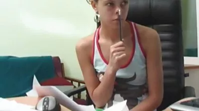 Utječe na anus prije uhićenja Amerikanke. kategorije porno filmova