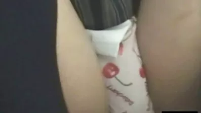On Fingering prijatelju na poseban seksi besplatni filmovi način.