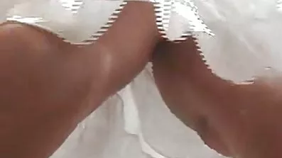 Zrela Fucks Mia Rose i ne besplatni zoo porno dijeli sa sinom.