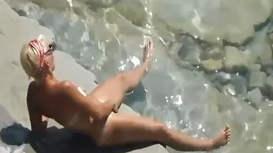 Dok djeca spavaju Kimm Kimm Fingering maca i najbolji besplatni porno filmovi fucks.