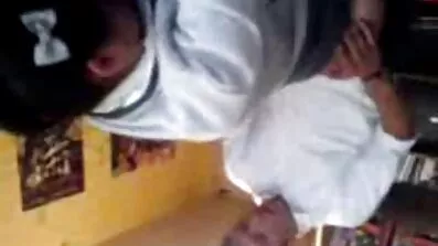 Nazdravlja besplatno gledanje porno filma djevojci u krevetu.