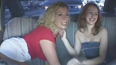 Kažnjava djevojku lezbijskim besplatni porno filmovi sa životinjama seksom.