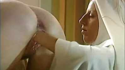 Domaćica aktivno jebanje. besplatni sex filmovi
