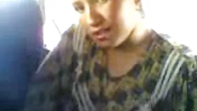 Erika Black iz Ukrajine seksi filmovi besplatni prisiljena je jebati se u pičku i dupe.