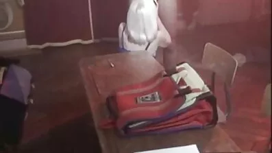 Prisiljen na seks sa šefom osiguranja. porno film besplatni