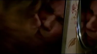 Jebeno porno filmovi gratis mršavu djevojku.