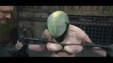 Ažurirani Liv dobiva porno vidio besplatno penis umjesto masaže.