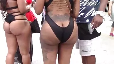 Penis s prstenom za erekciju u besplatni porno filmovi maca Thei Cooper.