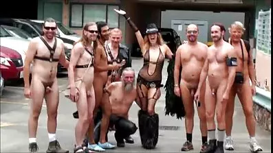 Jebao sam par kurvi na bazenu. besplatni porno filmovi 69