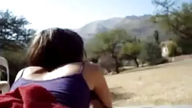 Caitlin porno uradci Katsaros daje prvu osobu koju sretne.