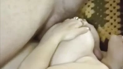 FEFI Velaskes porno filmovi besplatno za gledanje masturbira.