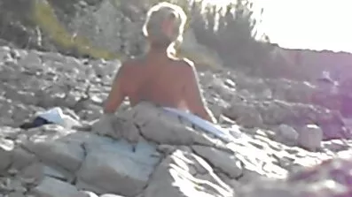 Dao sam besplatni porno filmovi za gledanje pušenje i hvalio se ogromnom guzicom.