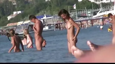 Crnka jebanje besplatni stari porno filmovi za novac.