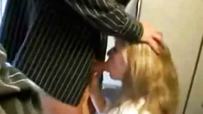 Bijela žena jebanje s besplatni filmovi 18 crnim muškarcem.
