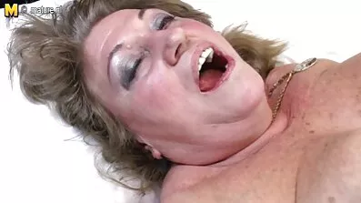 Pseći bonk s seksi filmovi besplatni dvije lijepe djevojke.