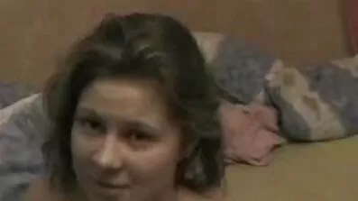 Šarmantna Priština Edge ima spolni besplatni pormo filmovi odnos sa svojim voljenim mužem nakon šetnje.