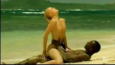 Svakodnevni odnos s cimerom. skidanje porno filmova