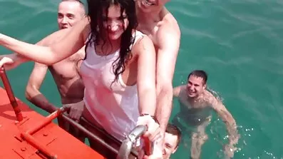 Mladi bračni par jebeno. Proslavili sexi besplatni filmovi su godišnjicu braka.