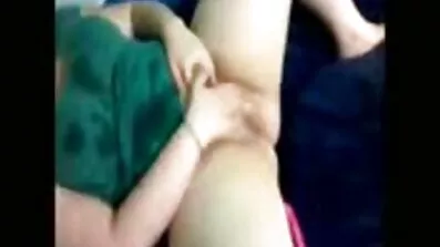 Našao sam svoju djevojku kako vara s lezbijkom. besplatni sexy filmovi