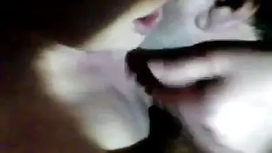 Netko guši boa constrictor porno besplatni video i cigla opasnost fucks ljepotice u kupaonici.