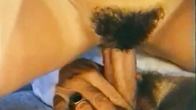 Debeli čovjek besplatno porno filmovi jebanje sa svojim cimerom po inerciji.