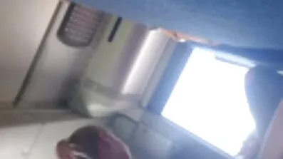 Tip domaći besplatni porno filmovi je jebao djevojku sa savršenom figurom.