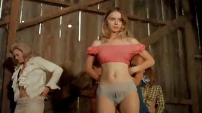 Velika lijepa žena besplatni pormo filmovi fucks sebe plavim dildo.