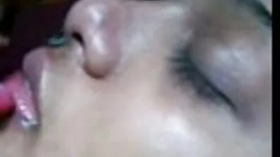 Lutka Tiffani jebanje porno filmovi besplatno gledanje u dupe bogat momak.