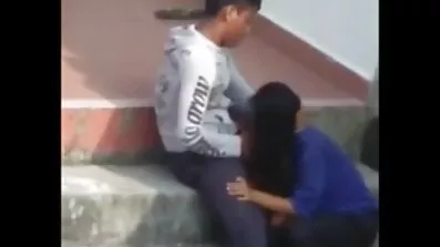 Crnka liže jebacki filmovi besplatno joj maca i dobiva jebeno u gumenu traku tijekom testiranja.