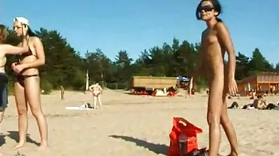 Bijelo sranje crno besplatni sexy filmovi i on to radi.