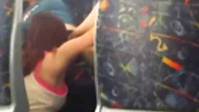 Proširio je crnu ženu na kurac i gleda crnu maca. najnoviji besplatni porno filmovi