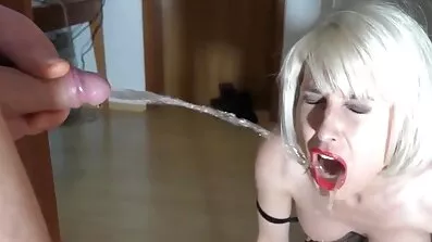 Češka masturbira besplatni erotski film do orgazma.