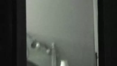 Shlendra s neobrijanom mandaerom. Slavio je na erotski besplatni filmovi svršetku.