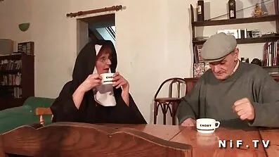 Internetsko sranje s povezom na očima, besplatni pirno filmovi ali drugačije.