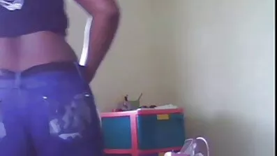 Glumica liže i sisa nečiji penis. najbolji besplatni porno filmovi