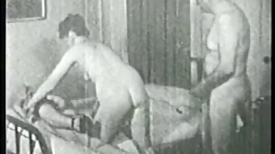 Supermodel s naočalama pari se s sex filmovi besplatno agentom.