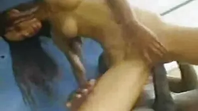Brineta se daje besplatni sex filmovi susjedu.